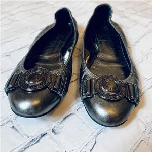 Clean Burberry Black Plat Shoes. In a Good Condition.👌